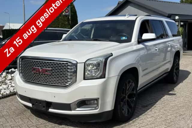GMC Yukon (2016) thumbnail 1