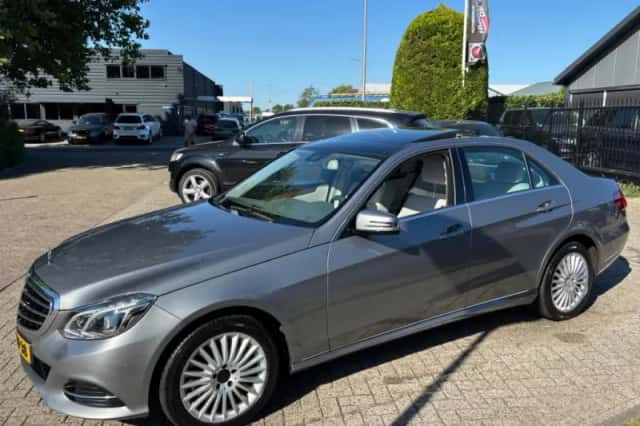 Mercedes-Benz E-Klasse (2015) thumbnail 4