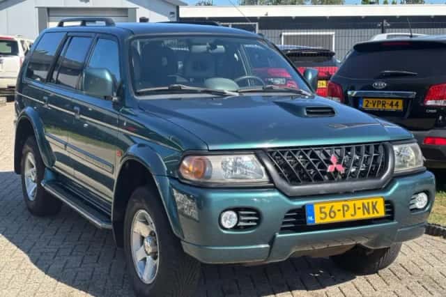 Mitsubishi Pajero (2004) thumbnail 3