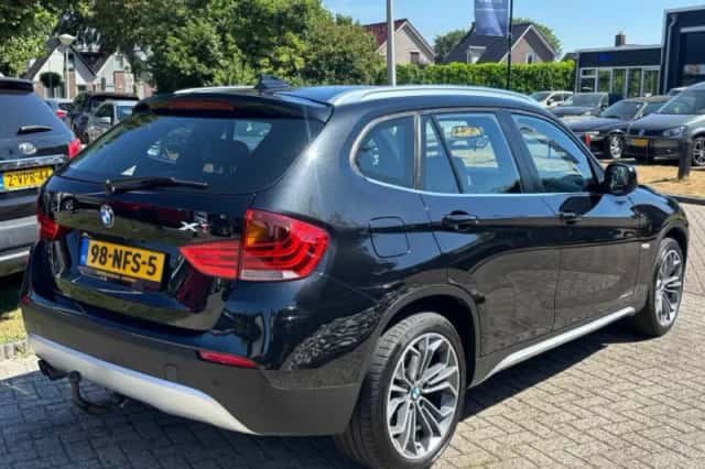 BMW X1 (2010) thumbnail 5