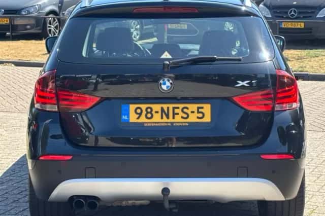 BMW X1 (2010) thumbnail 6