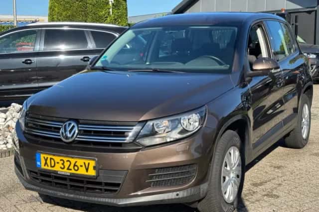 Volkswagen Tiguan (2011) thumbnail 1