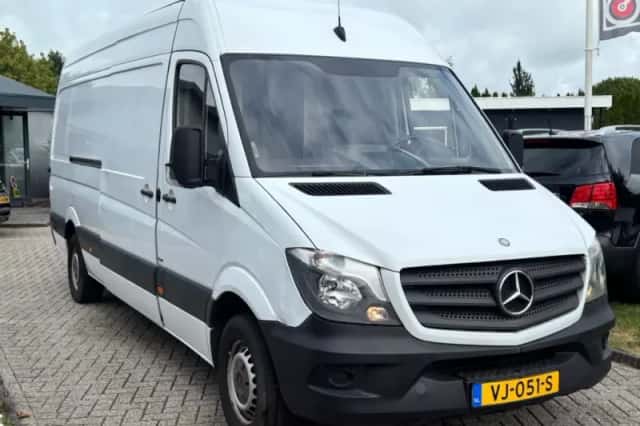 Mercedes-Benz Sprinter (2014) thumbnail 2