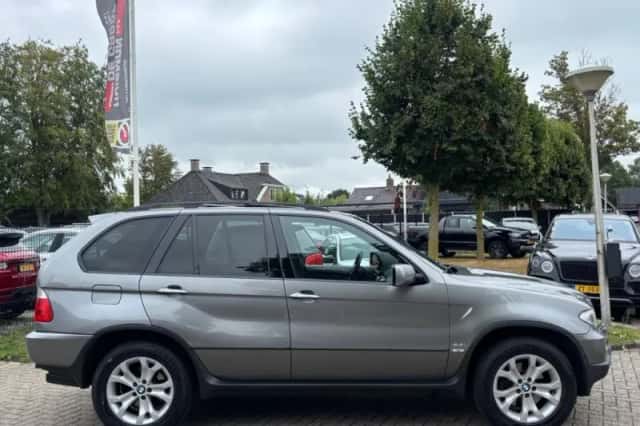BMW X5 (2005) thumbnail 5