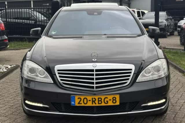 Mercedes-Benz S-Klasse (2011) thumbnail 2