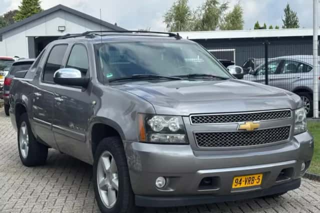 Chevrolet Avalanche (2008) thumbnail 3