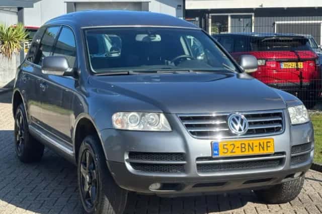 Volkswagen Touareg (2004) thumbnail 3