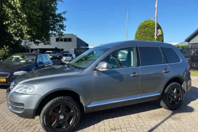 Volkswagen Touareg (2004) thumbnail 4
