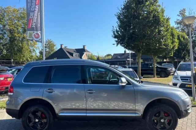 Volkswagen Touareg (2004) thumbnail 5