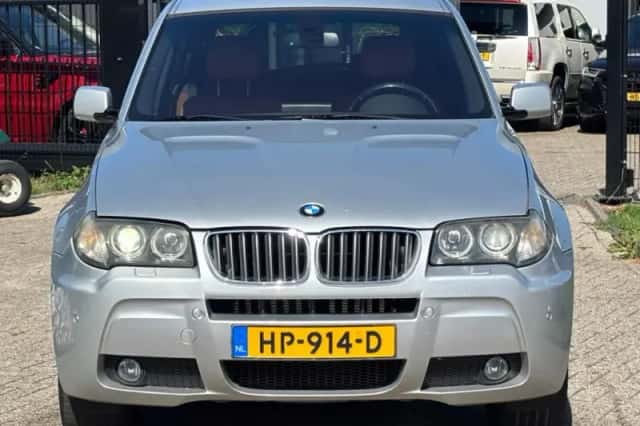 BMW X3 (2007) thumbnail 2
