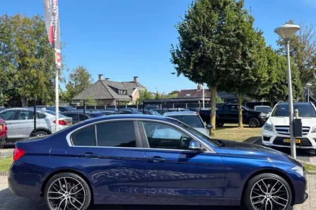 BMW 3-Serie (2017) thumbnail 4