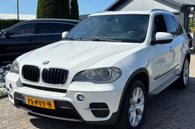 BMW X5 (2011) thumbnail 1