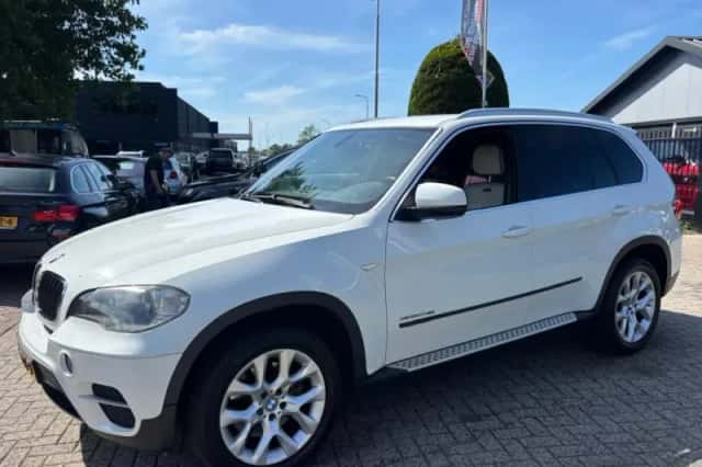 BMW X5 (2011) thumbnail 4