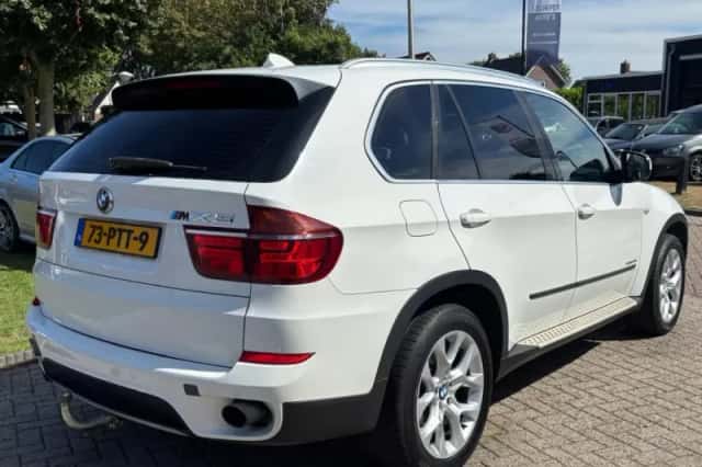 BMW X5 (2011) thumbnail 6