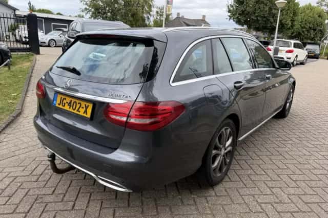 Mercedes-Benz C-Klasse (2015) thumbnail 5