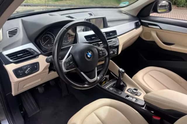 BMW X1 (2017) thumbnail 6