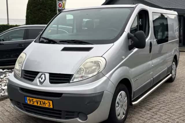 Renault Trafic (2008) thumbnail 1