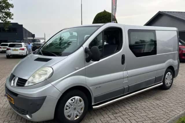 Renault Trafic (2008) thumbnail 3