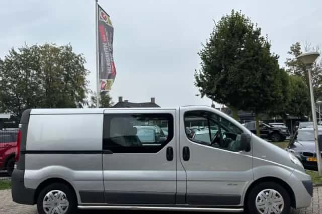 Renault Trafic (2008) thumbnail 4