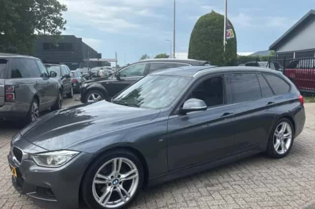 BMW 3-Serie (2015) thumbnail 4