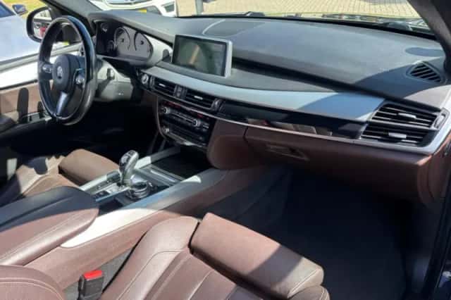BMW X5 (2014) thumbnail 6