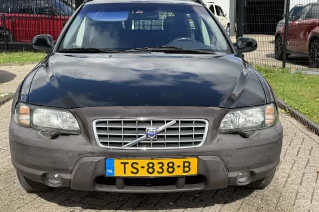 Volvo V70 (2000) thumbnail 2