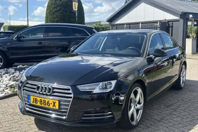 Audi A4 (2016) thumbnail 1