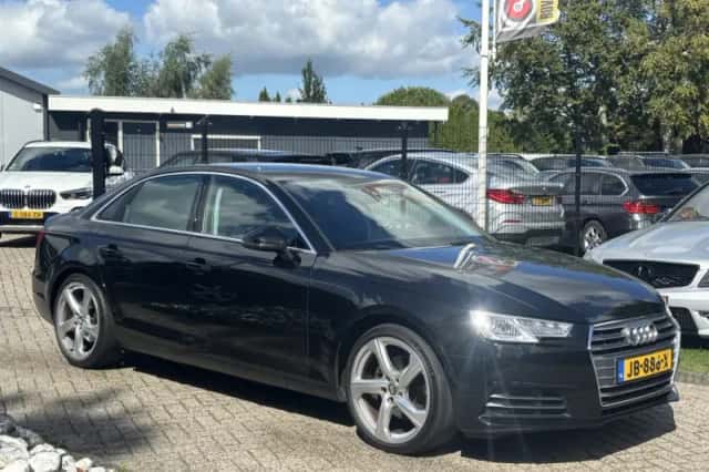 Audi A4 (2016) thumbnail 3