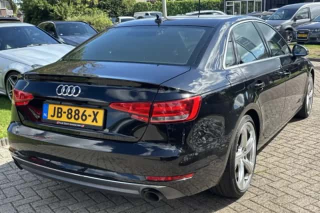 Audi A4 (2016) thumbnail 6