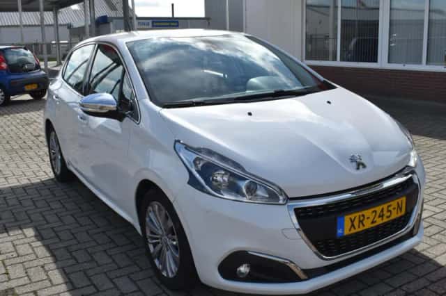 Peugeot 208 (2019) thumbnail 6