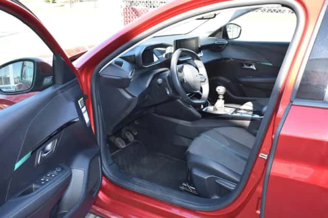 Peugeot 208 (2021) thumbnail 6