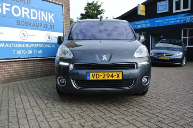Peugeot Partner (2013) thumbnail 6