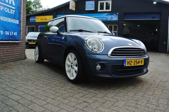 MINI One (2010) thumbnail 5