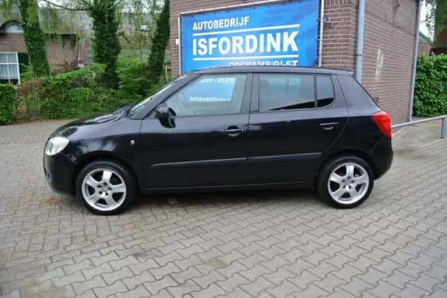 Škoda Fabia (2008) thumbnail 2