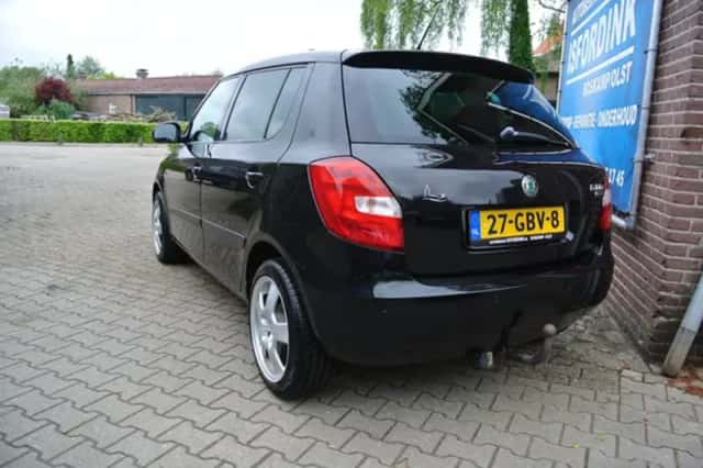 Škoda Fabia (2008) thumbnail 3