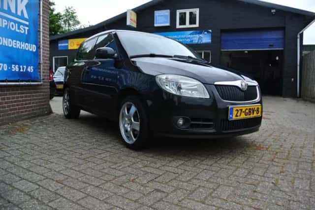Škoda Fabia (2008) thumbnail 5