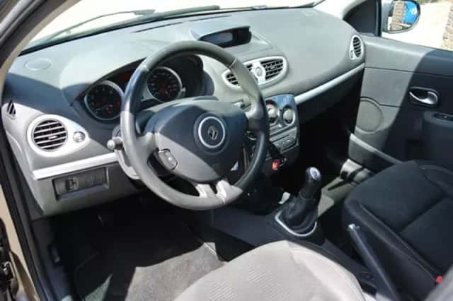 Renault Clio (2012) thumbnail 6