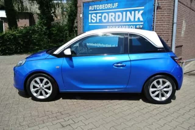 Opel Adam (2016) thumbnail 2