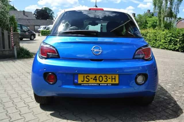 Opel Adam (2016) thumbnail 4