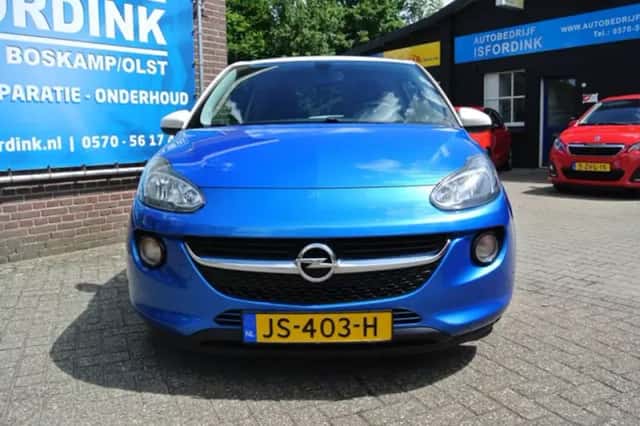 Opel Adam (2016) thumbnail 6