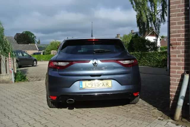Renault Mégane (2017) thumbnail 4