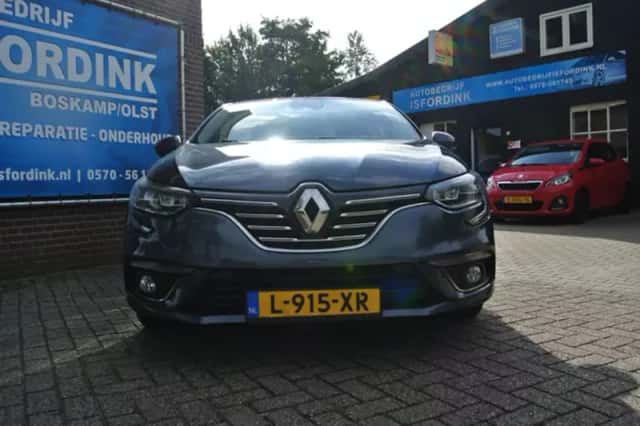 Renault Mégane (2017) thumbnail 6