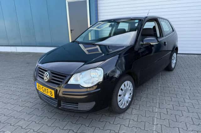 Volkswagen Polo (2008) thumbnail 1