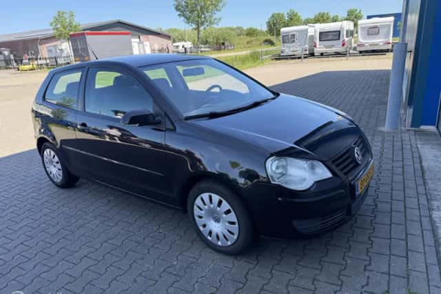 Volkswagen Polo (2008) thumbnail 5