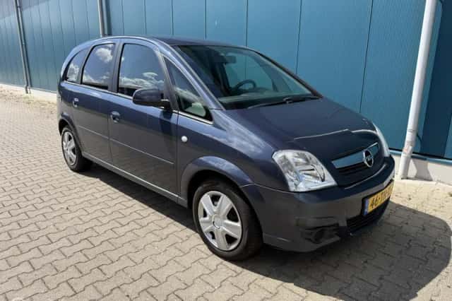 Opel Meriva (2006) thumbnail 4