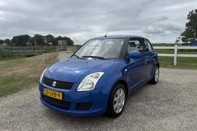 Suzuki Swift (2008) thumbnail 2