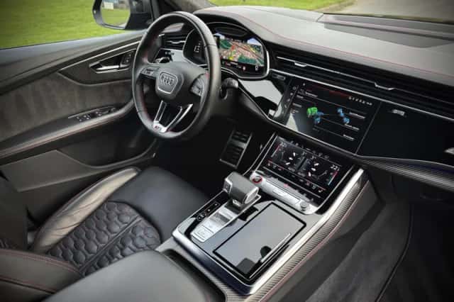 Audi RS Q8 (2022) thumbnail 3