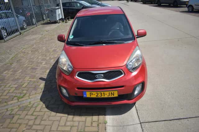 Kia Picanto (2011) thumbnail 2