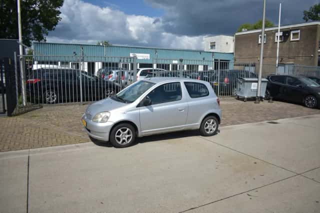 Toyota Yaris (2001) thumbnail 1