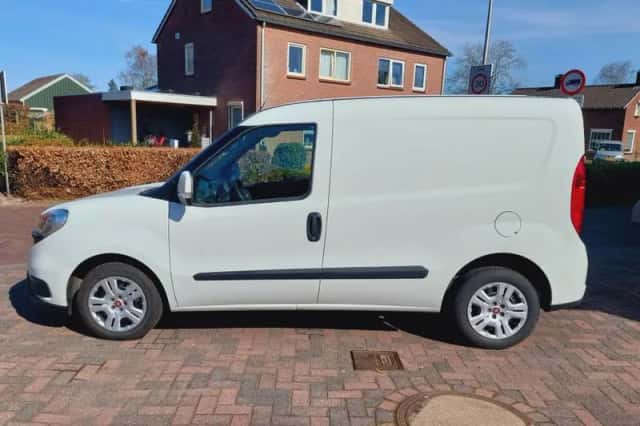 Fiat Doblò (2016) thumbnail 2